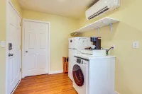 Modern Studio Near Lake Lowell: 6 Mi to Boat Ramp
