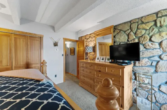 Anchorage West Condos Building 10 Unit 105