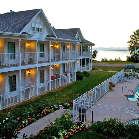 Bay Breeze Resort