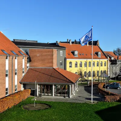 Støberiet Hotels near Valdemars Slot