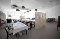 Hôtel de La Poste Hotels in Saint-Jean-du-Bruel