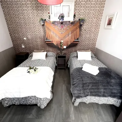 Hostal Paco´s Hotels in der Nähe von Freizeitpark Isla Mágica