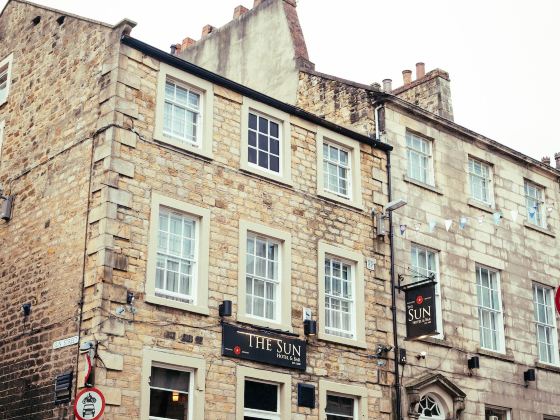 The Sun Hotel & Bar