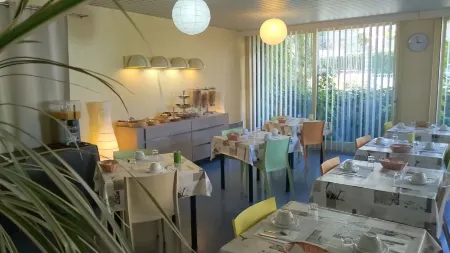 Brit Hotel du Ban Отели в г. Шодз-Эг