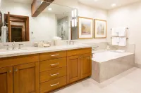 Deluxe King Room with Fireplace Hotel Room Hotels in Midway