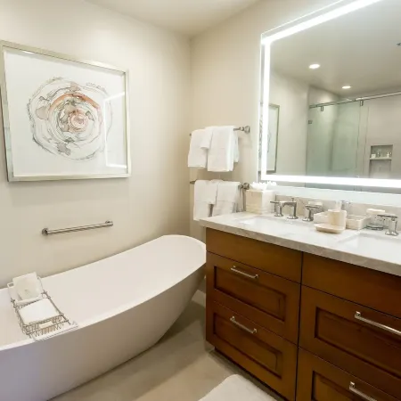 Deluxe Two Queen Room