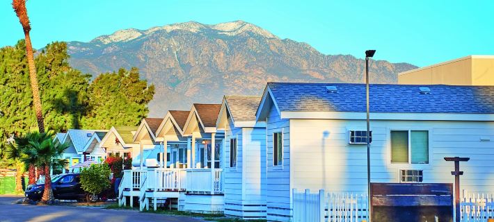 Palm Springs RV Resort Hotels in Palm Desert