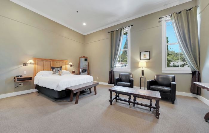 Hanford House Inn