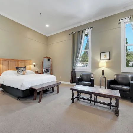 Hanford House Inn