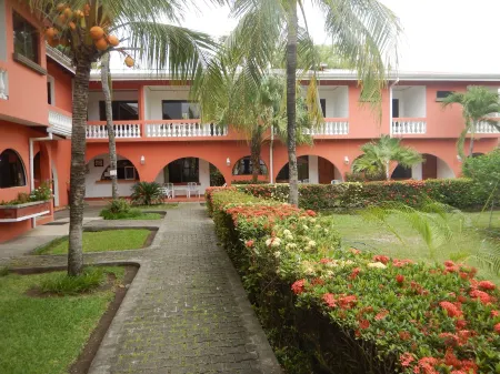 Apartotel Flamboyant Отели в г. Хако