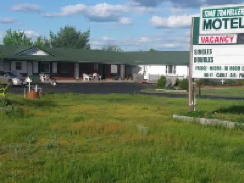 Time Travellers Motel Hotel di Petawawa