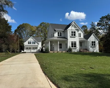 Brand new detached apartment over Garage in Davidson 3 blocks from Main Street Ξενοδοχεία στην πόλη Davidson