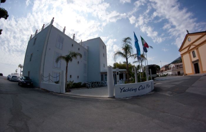 Yachting Club Mare