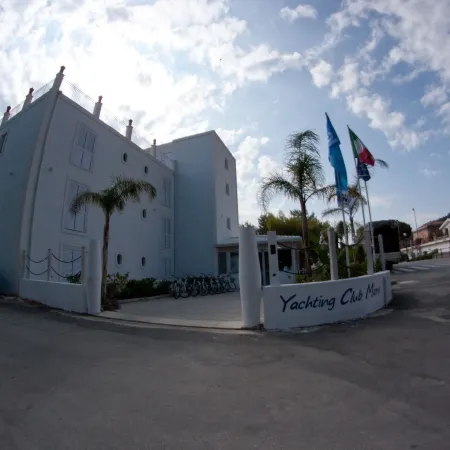 Yachting Club Mare