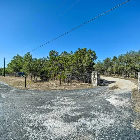 Cozy Kerrville Guest Cottage Near Guadalupe River!