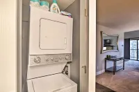 Walk to Chair Lift: Mtn-View Breckenridge Condo - parking