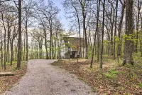 Serene Hideaway with Views, 1 Mi to Hike and Ski! - 3-Star