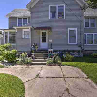 Eclectic Manitowoc Vacation Rental Near Marina! Hotel Exterior