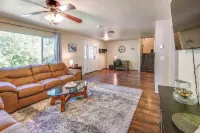 1 Mi to Downtown and River Family Apt in Fairbanks