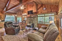 Secluded Stanardsville Cabin w/ 10 Acres & Hot Tub - WiFi