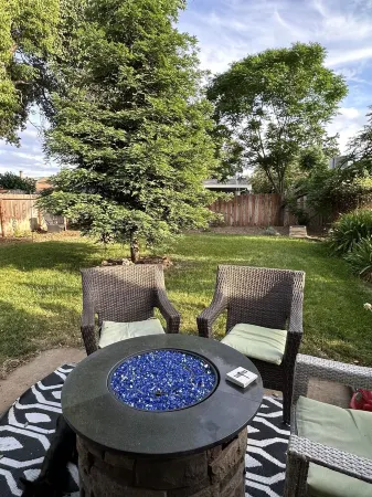 Cozy home in nice neighborhood next to largest park in Redding ! Pet friendly.