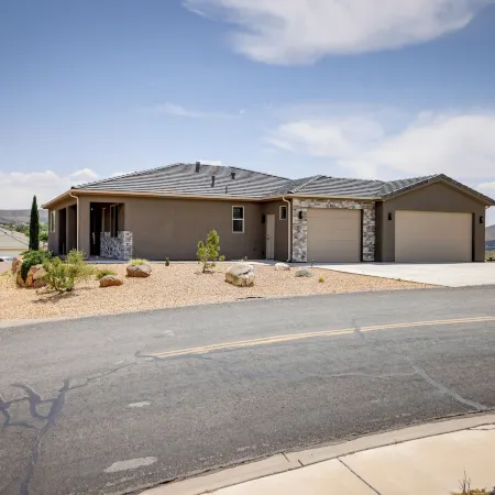Toquerville Home w/ Mtn Views, Near State Parks!