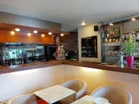 全球郵政飯店&康體 - 酒吧