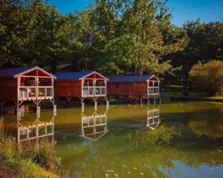 Whaka Lodge Luxury Camp Hotels in Gers