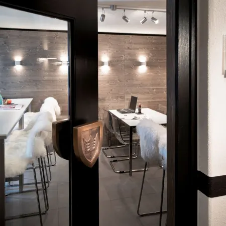Morosani Fiftyone - the Room Only Hotel