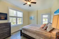 Emerald Isle Getaway w/ Decks & Beach Views! - Balkoner