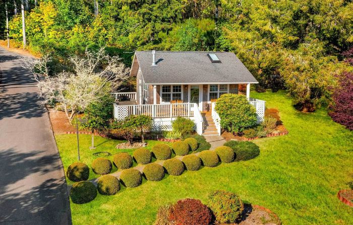 The Hammersley Luxury Waterfront Estate!