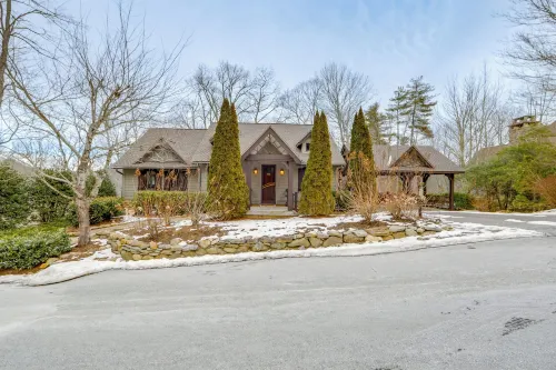 Cashiers Home w/ Lake Glenville Views! - 3-Star
