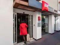 Ibis Cannes Centre Hotels in Канни