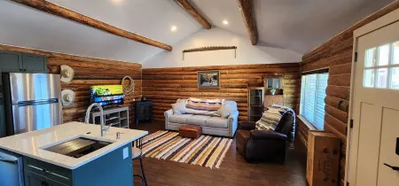 Cookie's Cabin is a charming little cabin in adventurous Kemmerer!
