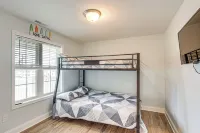 Wildwood Condo w/ Pool Access - Walk to Beach - Holiday Apartments