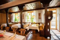 Landgasthof Hotel Sonne Röttingen - 駐車場