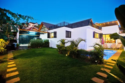 Villa Fotsy - Piscine, Rooftop, 5 Chambres, 12 Pers - วิลล่า