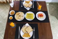 Rainbow Tourist Rest - Homestays