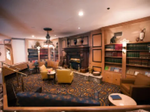 The Chateau Bloomington Hotel and Conference Center Hotels in Bloomington