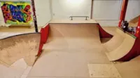 Historic skatepark w/ Hot Tub located near Abe Lincoln's home!