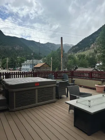 Clear Creek Inn Отели в г. Джорджтаун