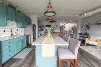 Cozy/Stylish Chesapeake Sunrise Retreat-1 King Bed