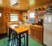 Charming cabin with AC and WiFi in delightful Two Harbors