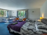 White House Retreat - Homestays