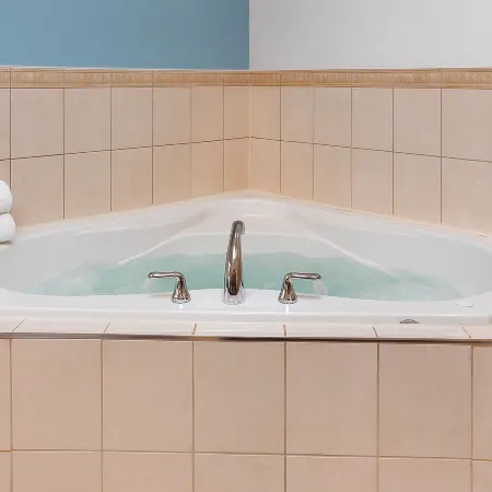 Signature Stay Inn & Suites - Downtown Hamilton