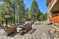 Spacious Flagstaff Home w/ Fire Pit & Game Room! - Parvekkeita