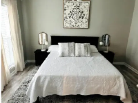 Spacious 3 BDRM for 9 - SA & NB