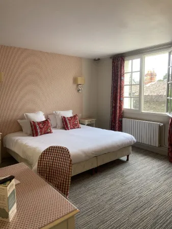 Hotel Spa le Relais du Bellay Отели в г. Дуэ-ан-Анжу