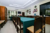 Pondok Seruni Homestay Syariah Hotel a Komet