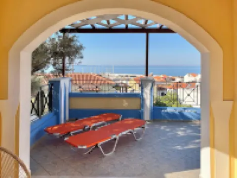 Pantheon Apartments & Studios